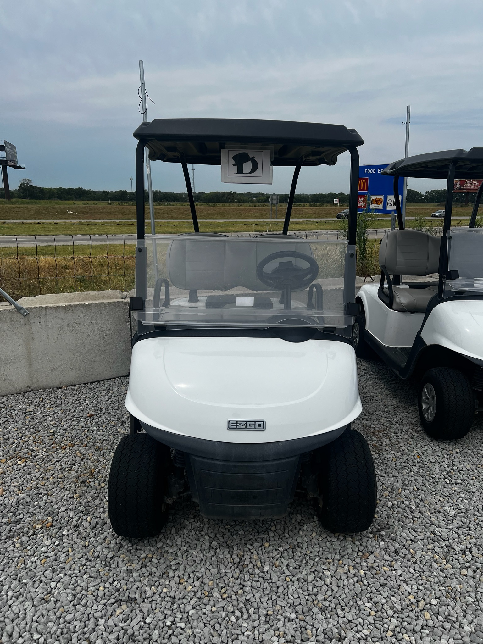 2022 EZGO RXV