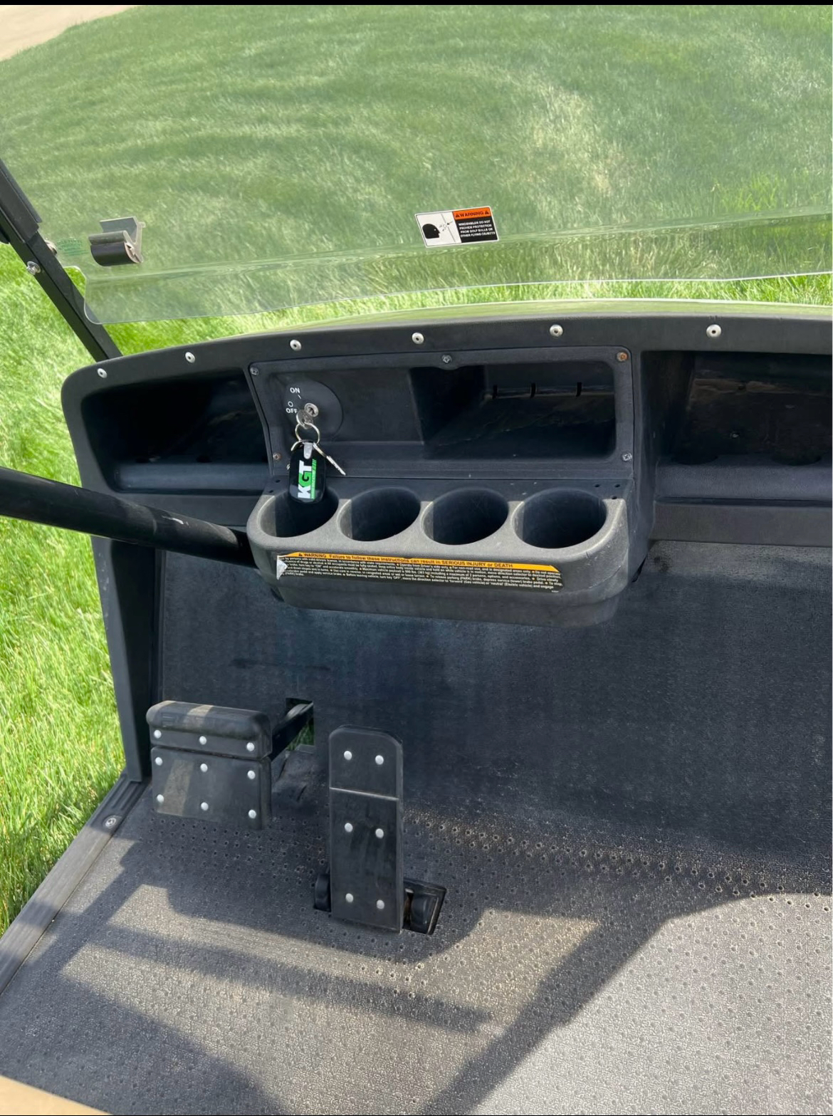 2018 EZGO TXT photo 2