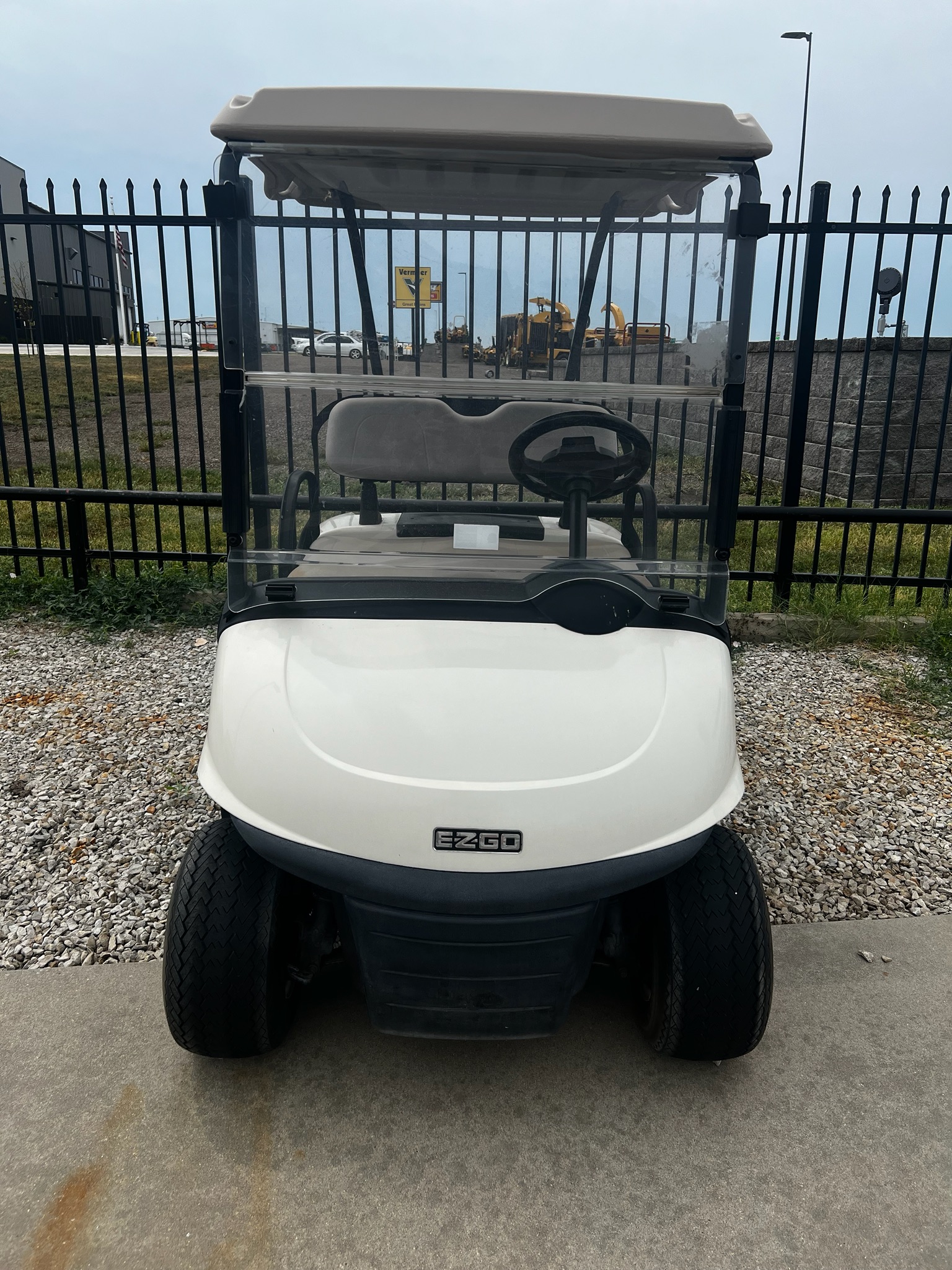 2018 EZGO RXV photo 2