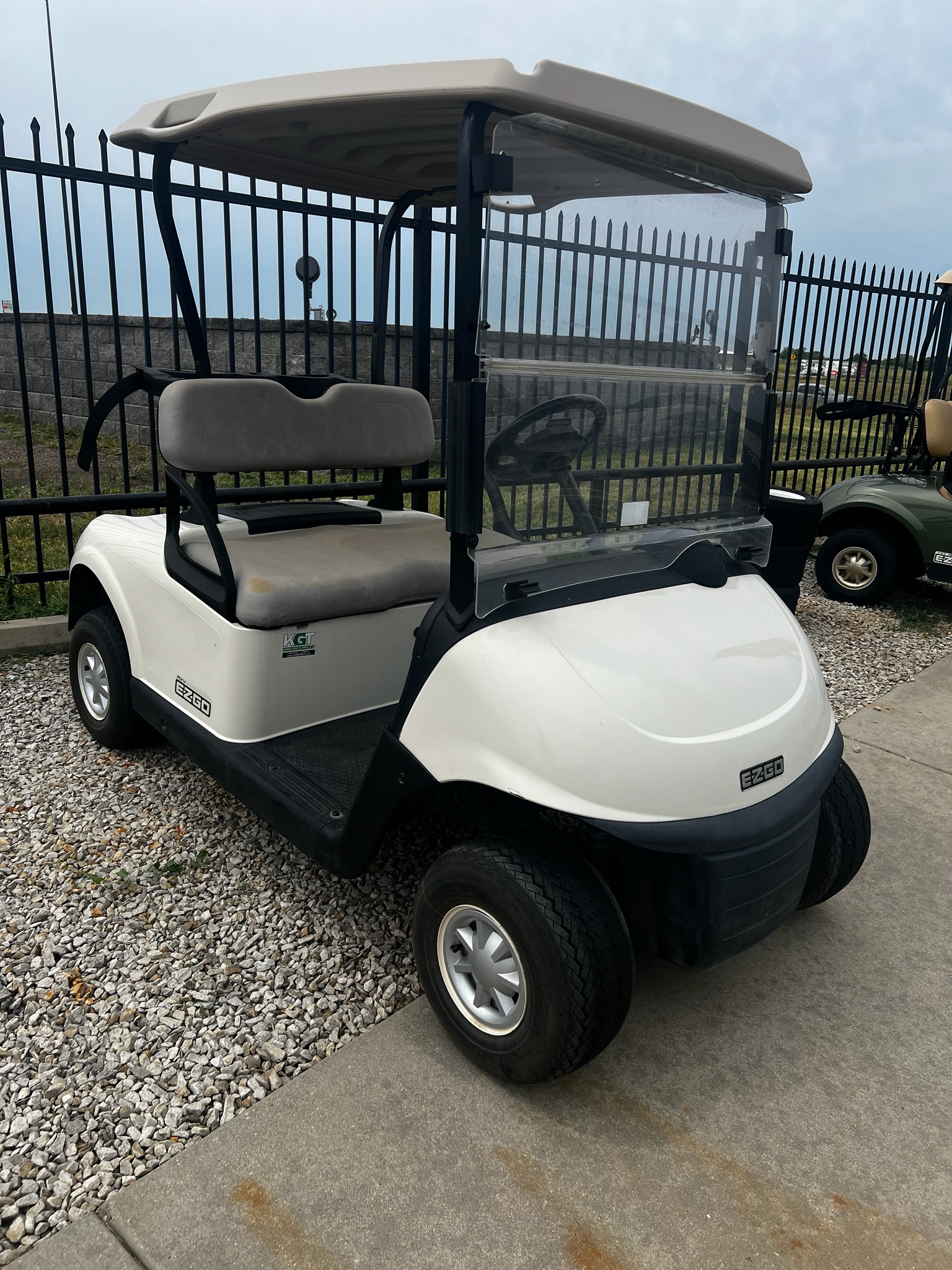 2018 EZGO RXV