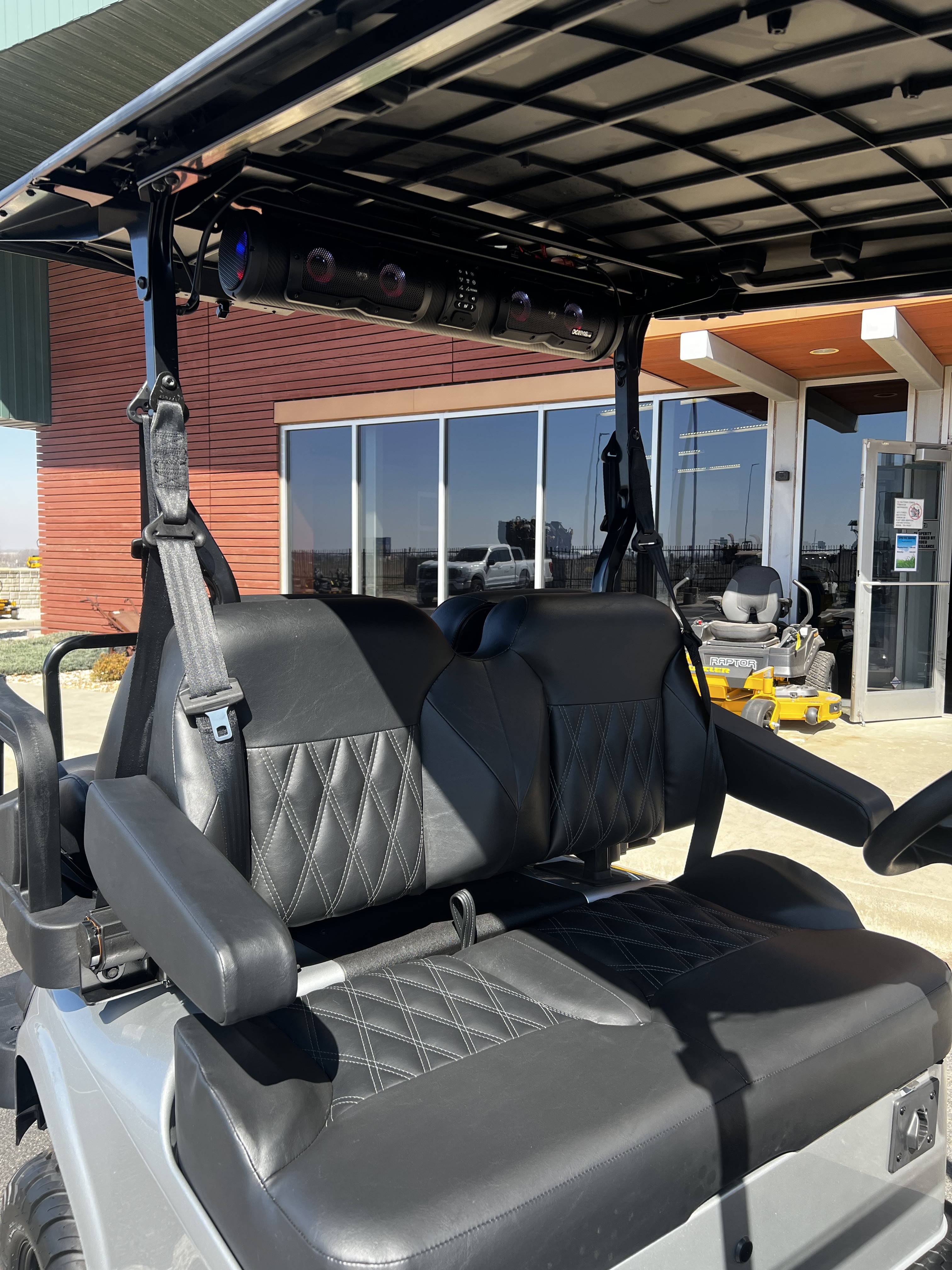 2026 EZGO RXV photo 3