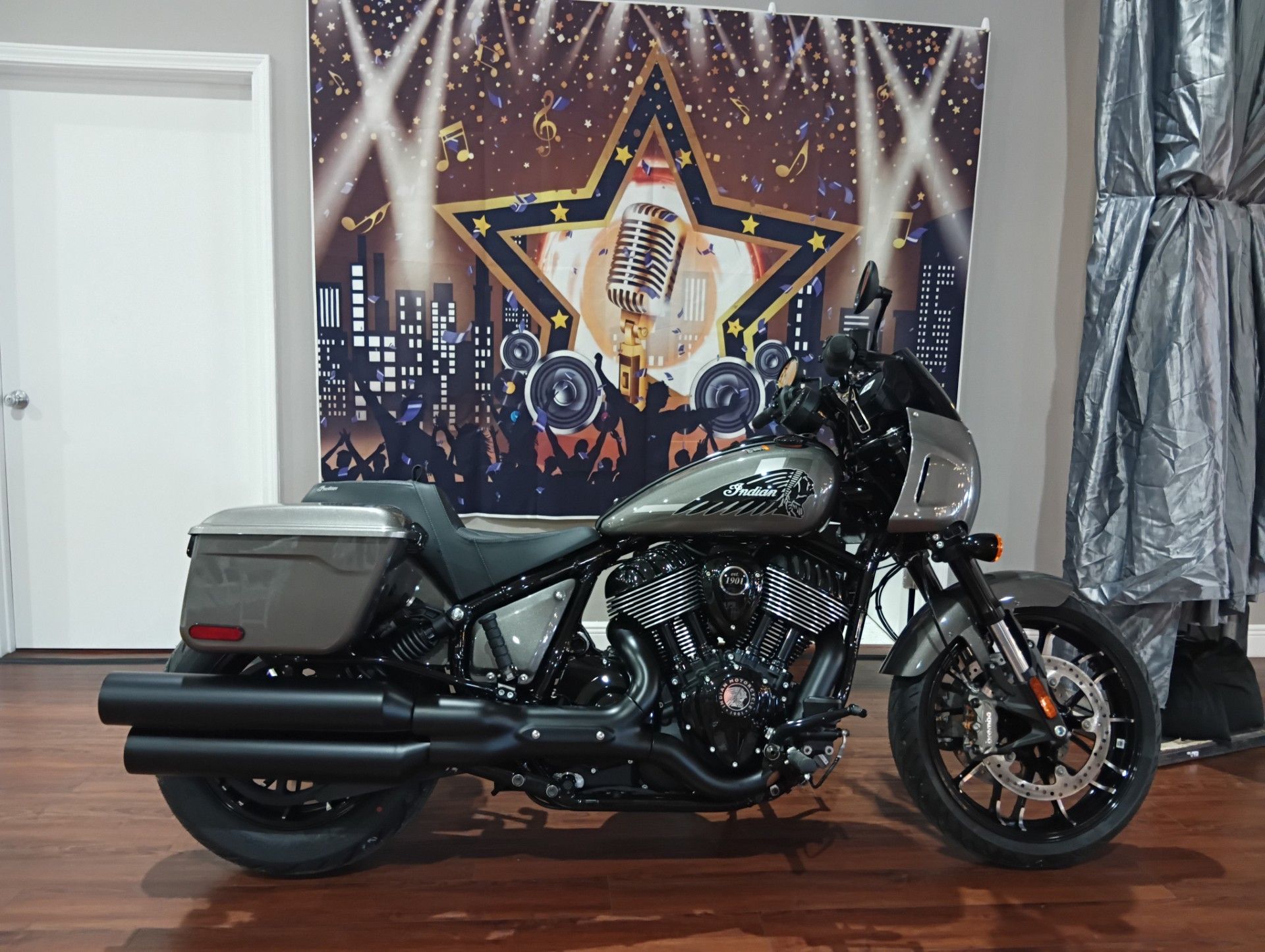 2025 Indian Motorcycle Sport Chief RT Motorcycles Saint Rose