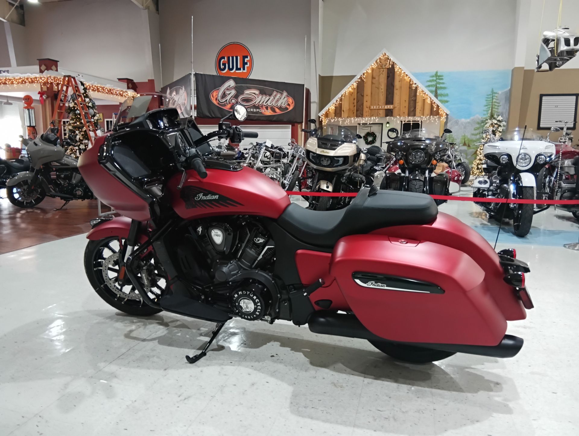 2026 Indian Motorcycle Challenger® Dark Horse® Motorcycles Saint
