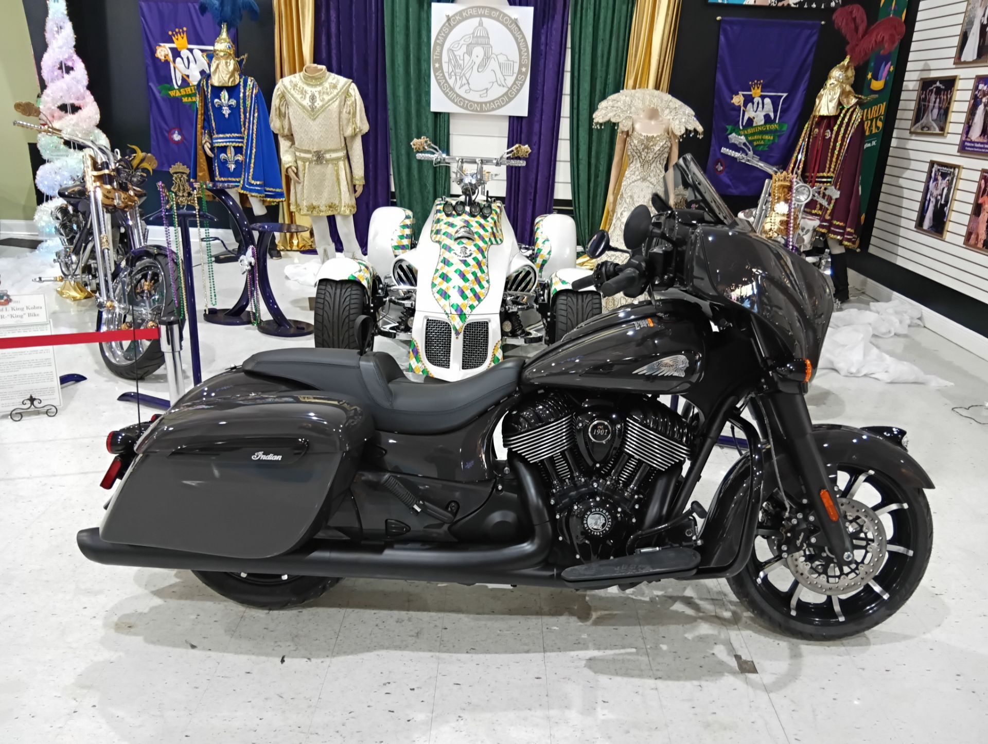 2024 Indian Motorcycle Chieftain® Dark Horse® Motorcycles Saint