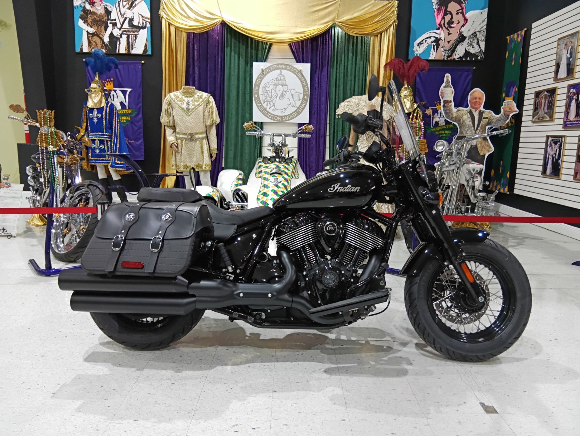 2025 Indian Motorcycle Super Chief Dark Horse Motorcycles Saint