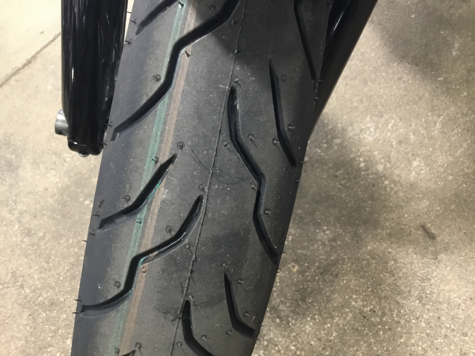 京商 HARLEY-DAVIDSON 2011 CBB 1/12スケール 2006 Harley Davidson FXDBI Dyna Street Bob Bike Motorcycle