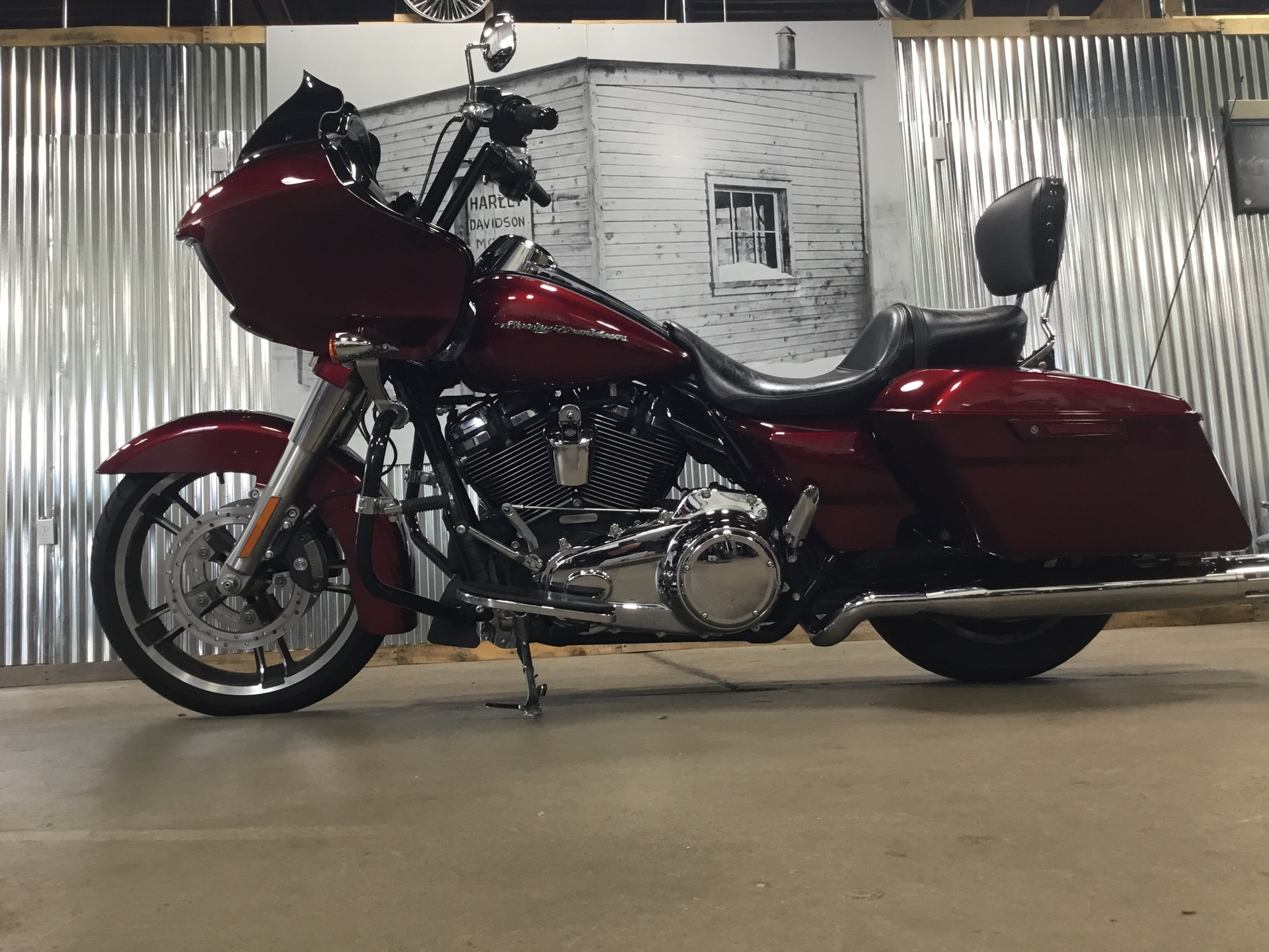 Used 2017 HARLEY-DAVIDSON ROAD GLIDE SPECIAL Motorcycles in