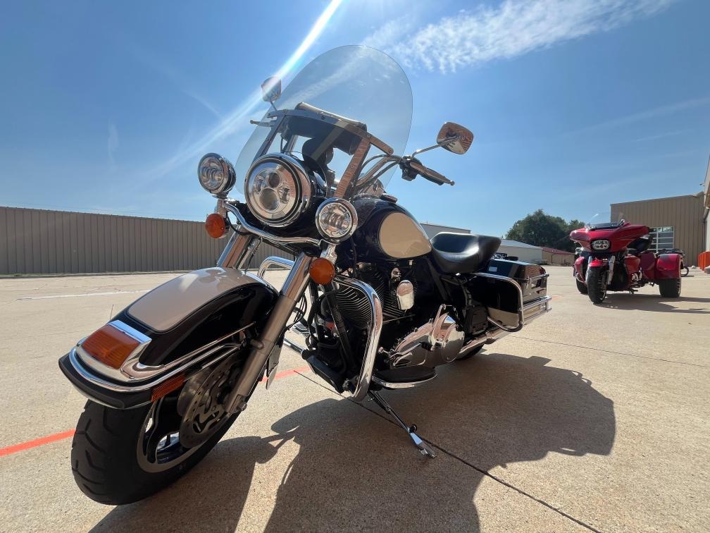 2010 Harley-Davidson Police Road King® 11