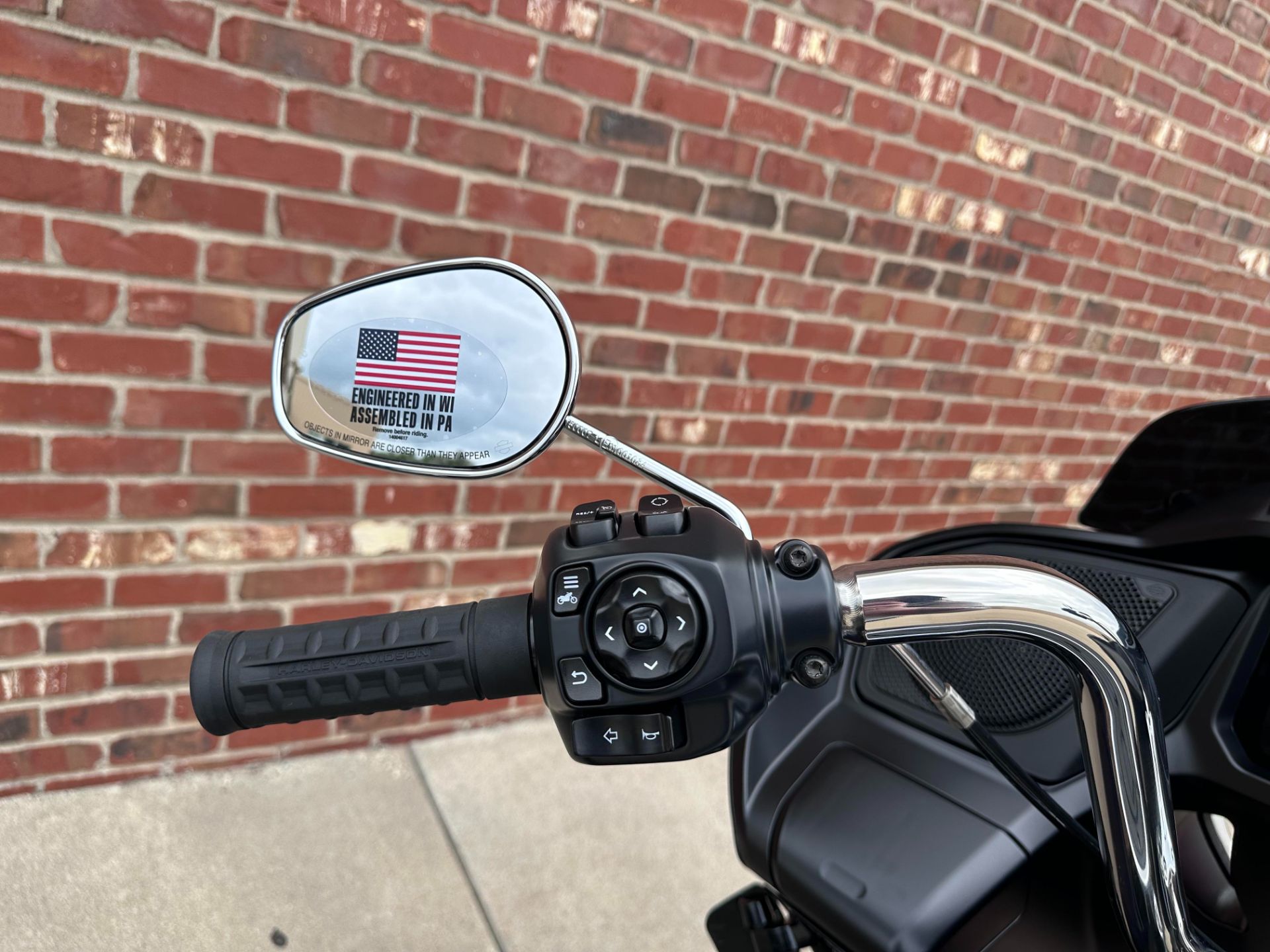 即日発送 オフィシャル Harley-Davidson ネオンライト アメカジ New 2025 Harley-Davidson Street Glide® Ultra Iron Horse