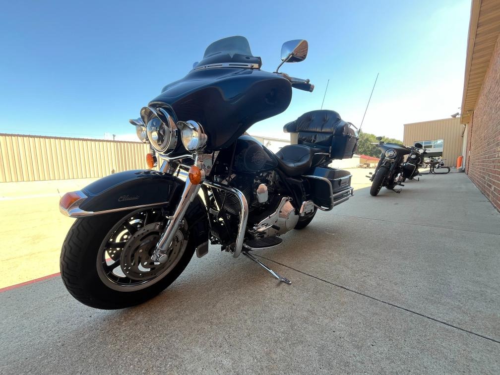 2000 Harley-Davidson FLHTC/FLHTCI Electra Glide® Classic 11