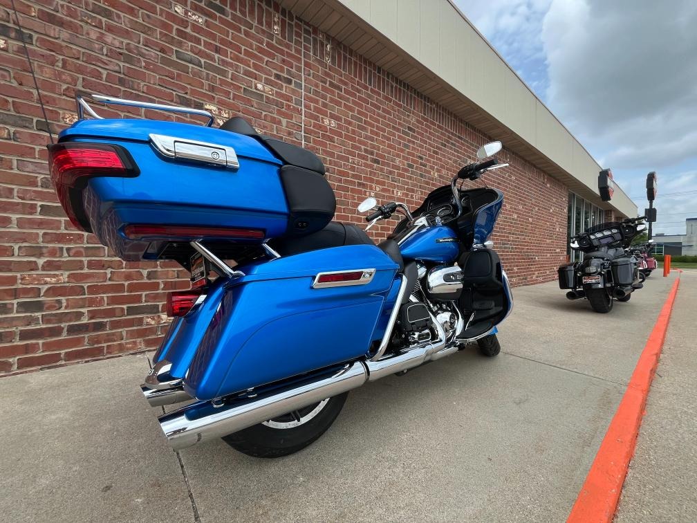 2018 Harley-Davidson Road Glide® Ultra 9