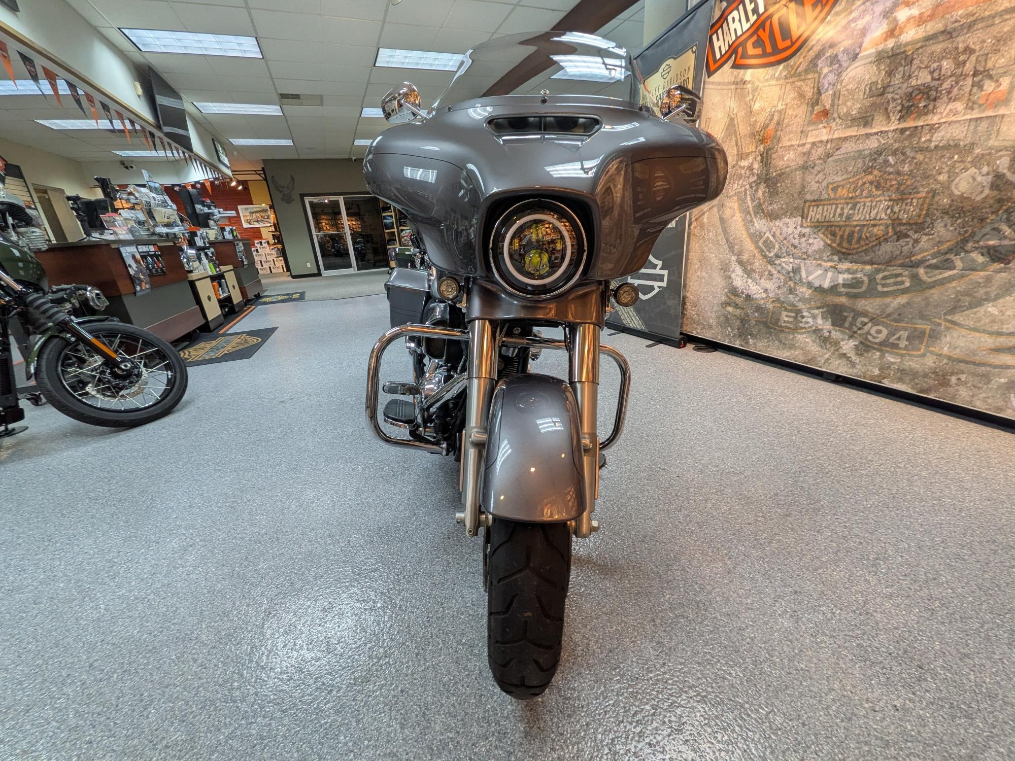 2014 Harley-Davidson Street Glide® Special 3