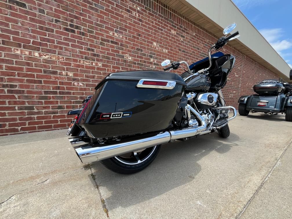 2026 Harley-Davidson Road Glide® 8