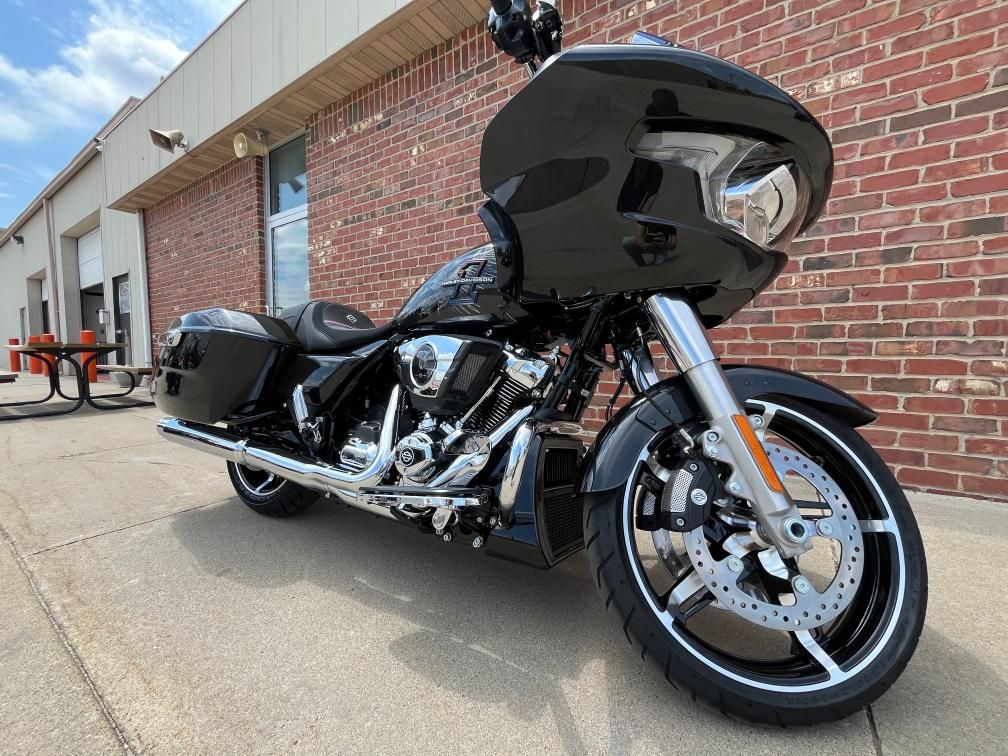 2026 Harley-Davidson Road Glide® 10