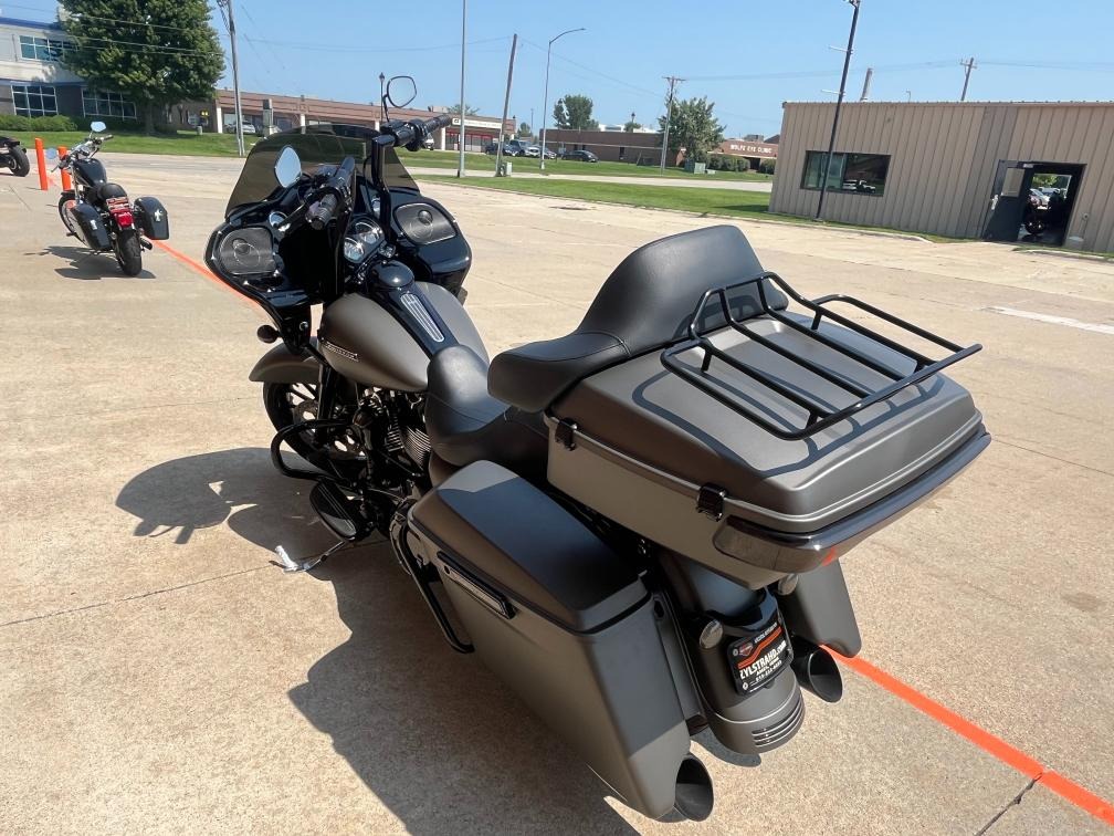 2019 Harley-Davidson Road Glide® Special 6
