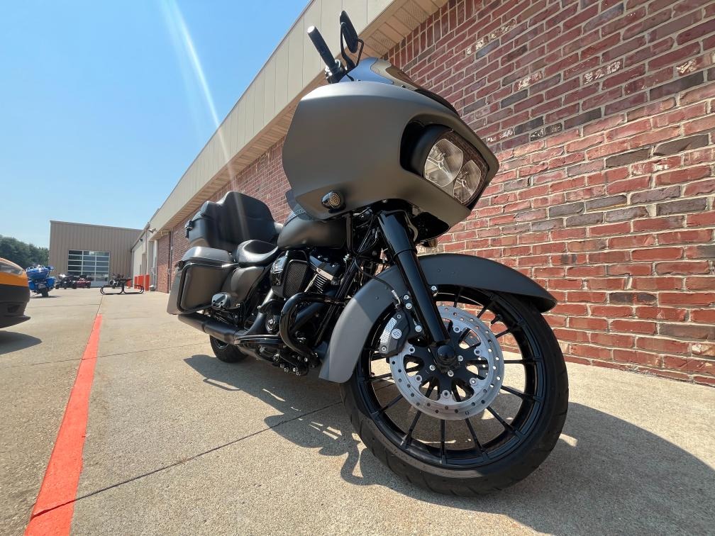 2019 Harley-Davidson Road Glide® Special 10