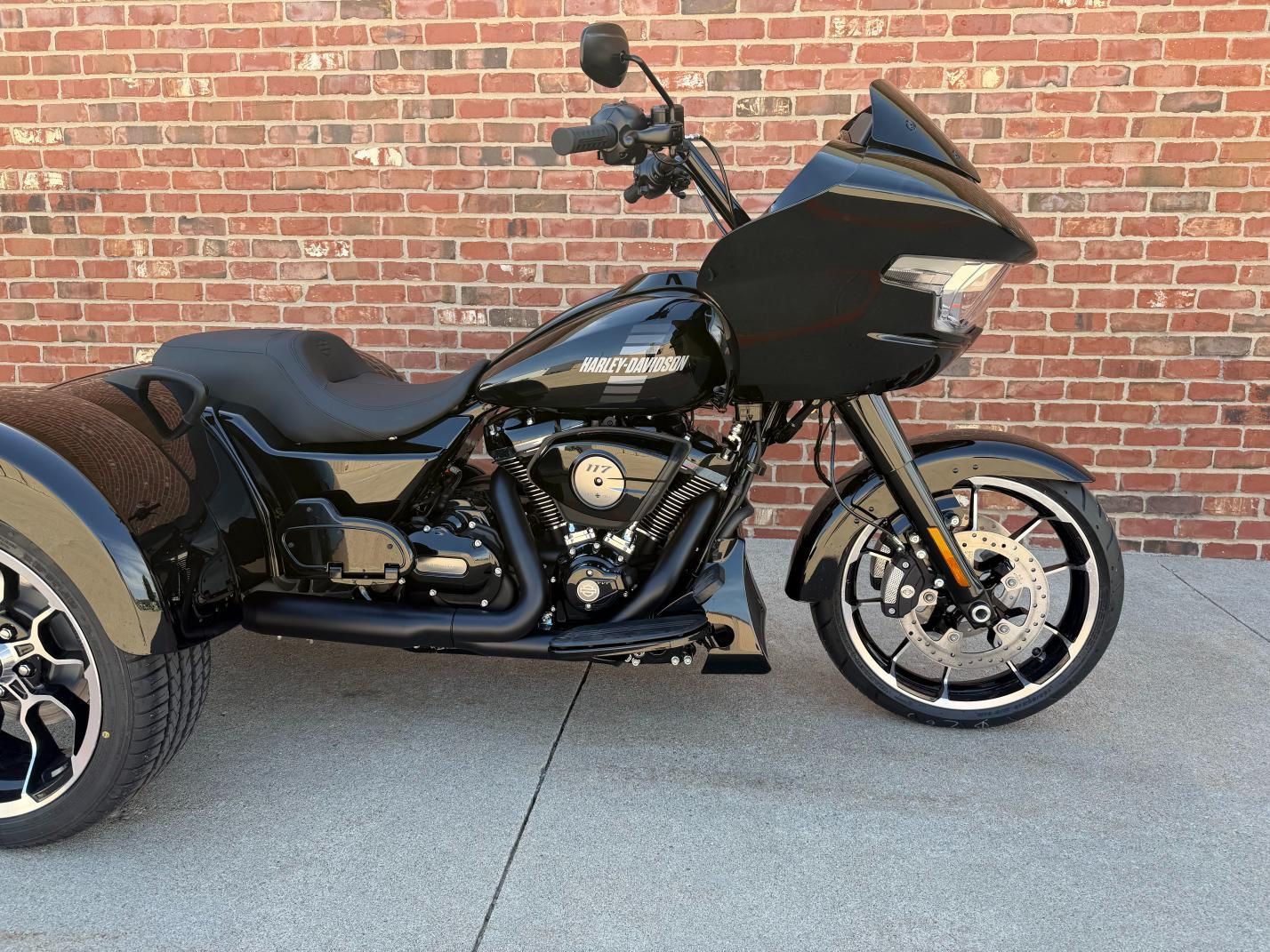 New 2026 Harley-Davidson Road Glide® 3 for Sale, Ames IA | Vivid