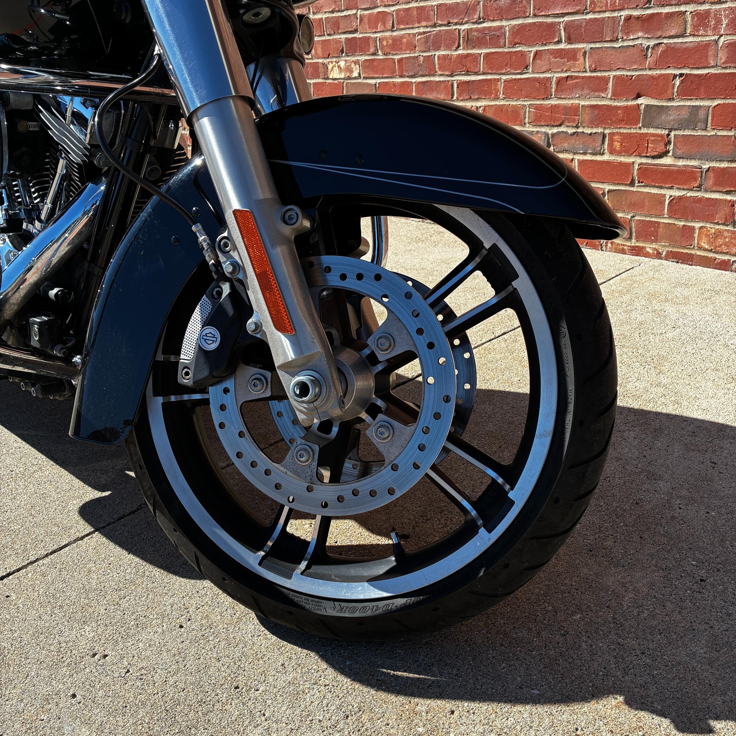2014 Harley-Davidson Street Glide® Special 12
