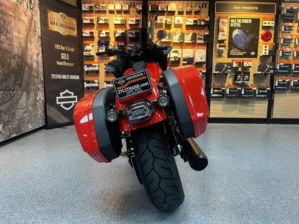 2026 Harley-Davidson Low Rider® ST 7