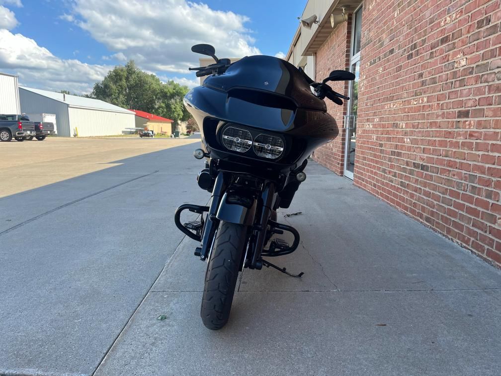 2021 Harley-Davidson CVO Road Glide® 3