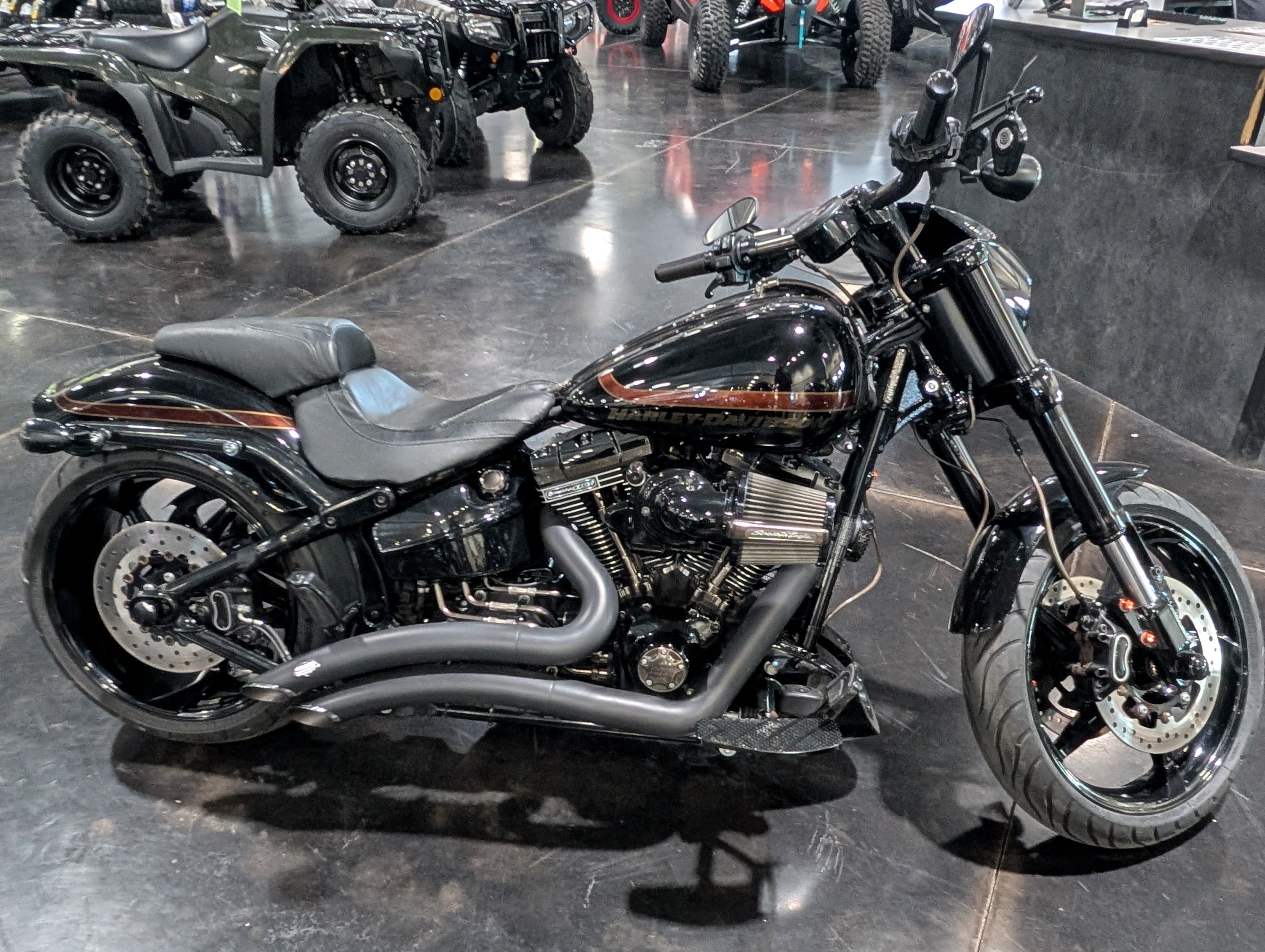 Harley-Davidson CVO Pro Street Breakout Image