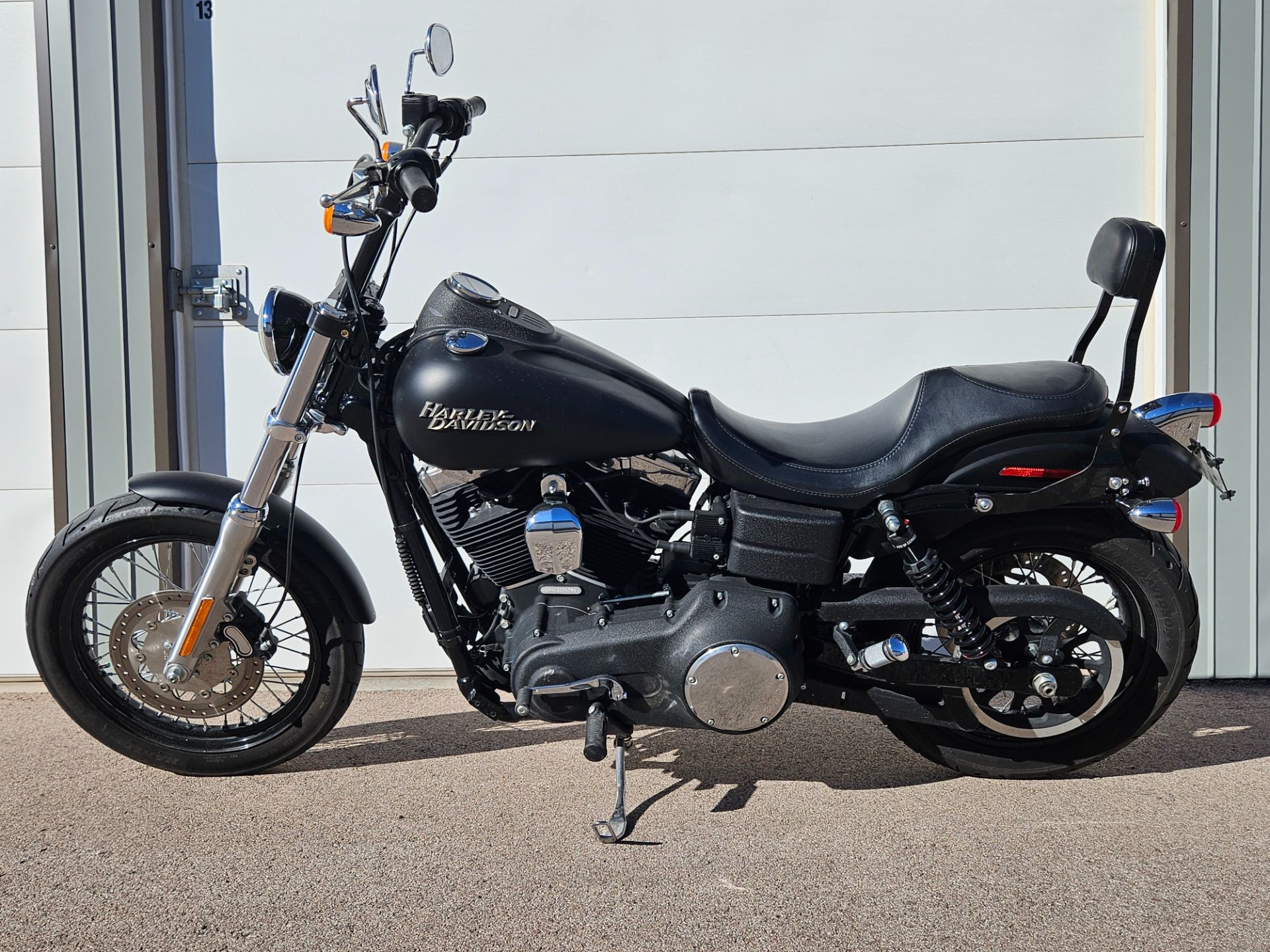 Harley-Davidson Dyna Street Bob Image
