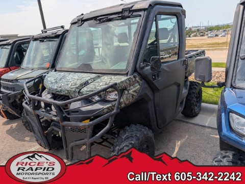 2019 Can-Am Defender XT CAB HD10