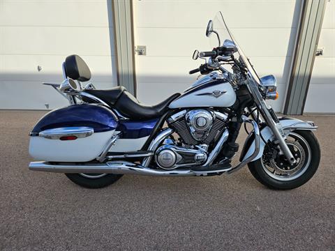 taka 2013 Kawasaki Vulcan 1700 Nomad Specifications, Photos, and