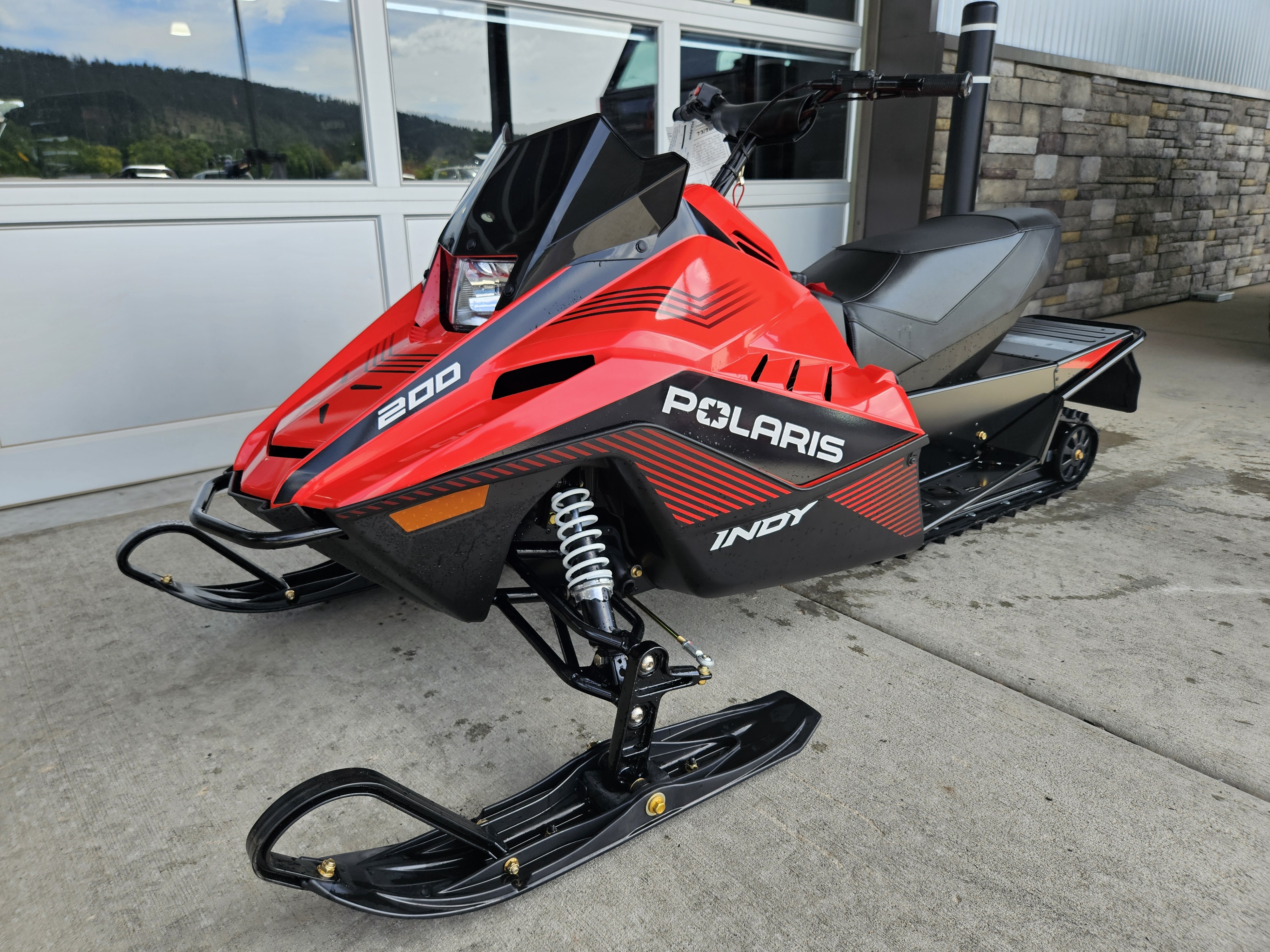 2027 Polaris INDY 200 ES 3