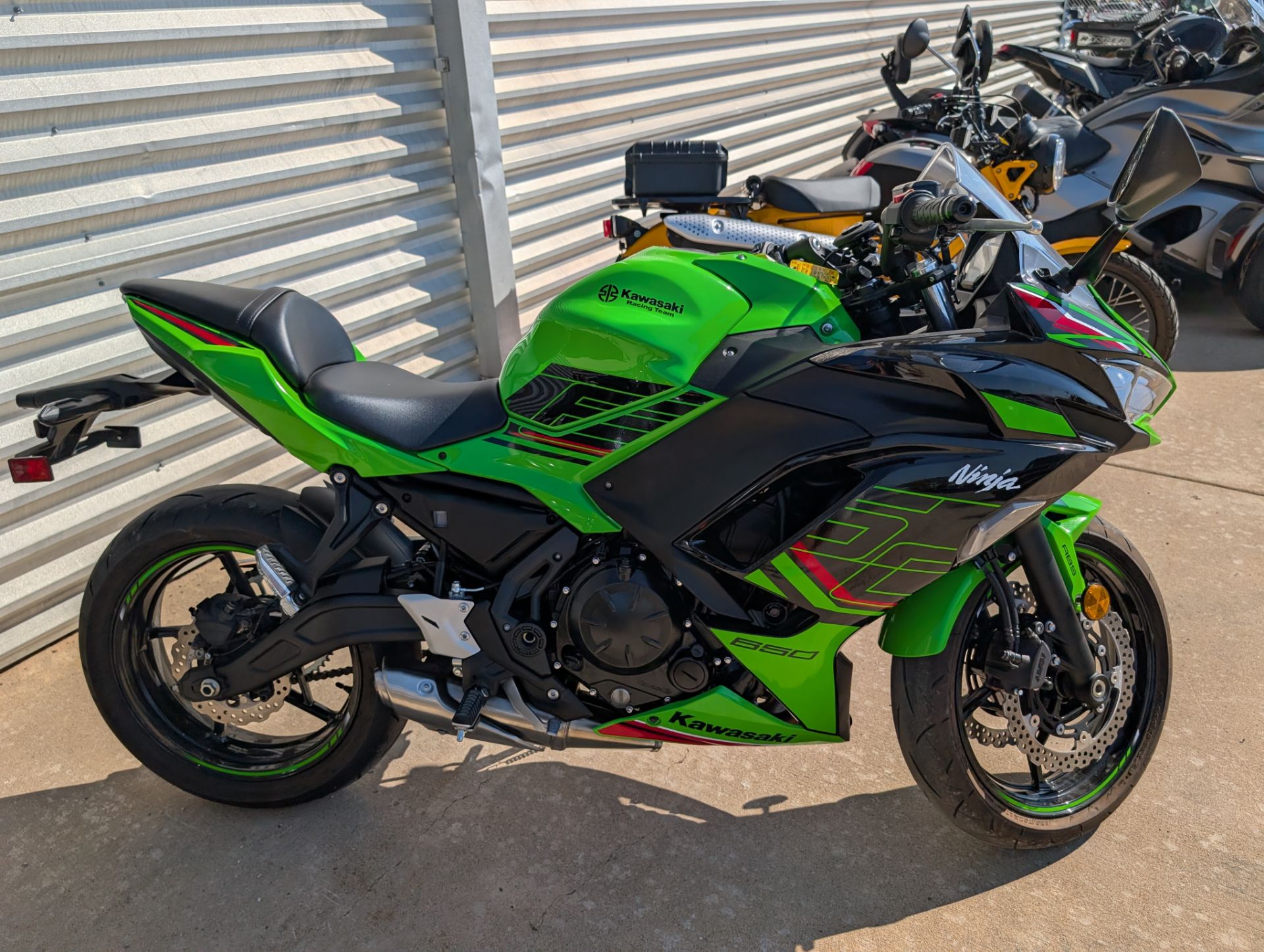Kawasaki Ninja 650 ABS KRT Edition Image