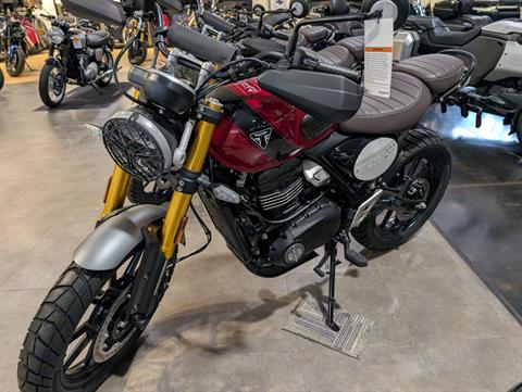 New 2025 Triumph Scrambler 400 X Carnival Red / Phantom Black