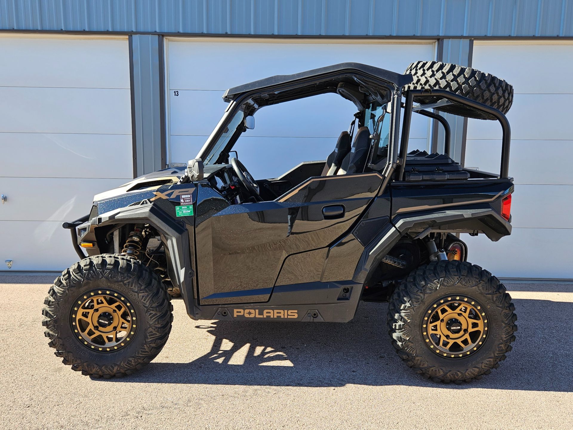 Polaris General XP 1000 Deluxe Ride Command Image