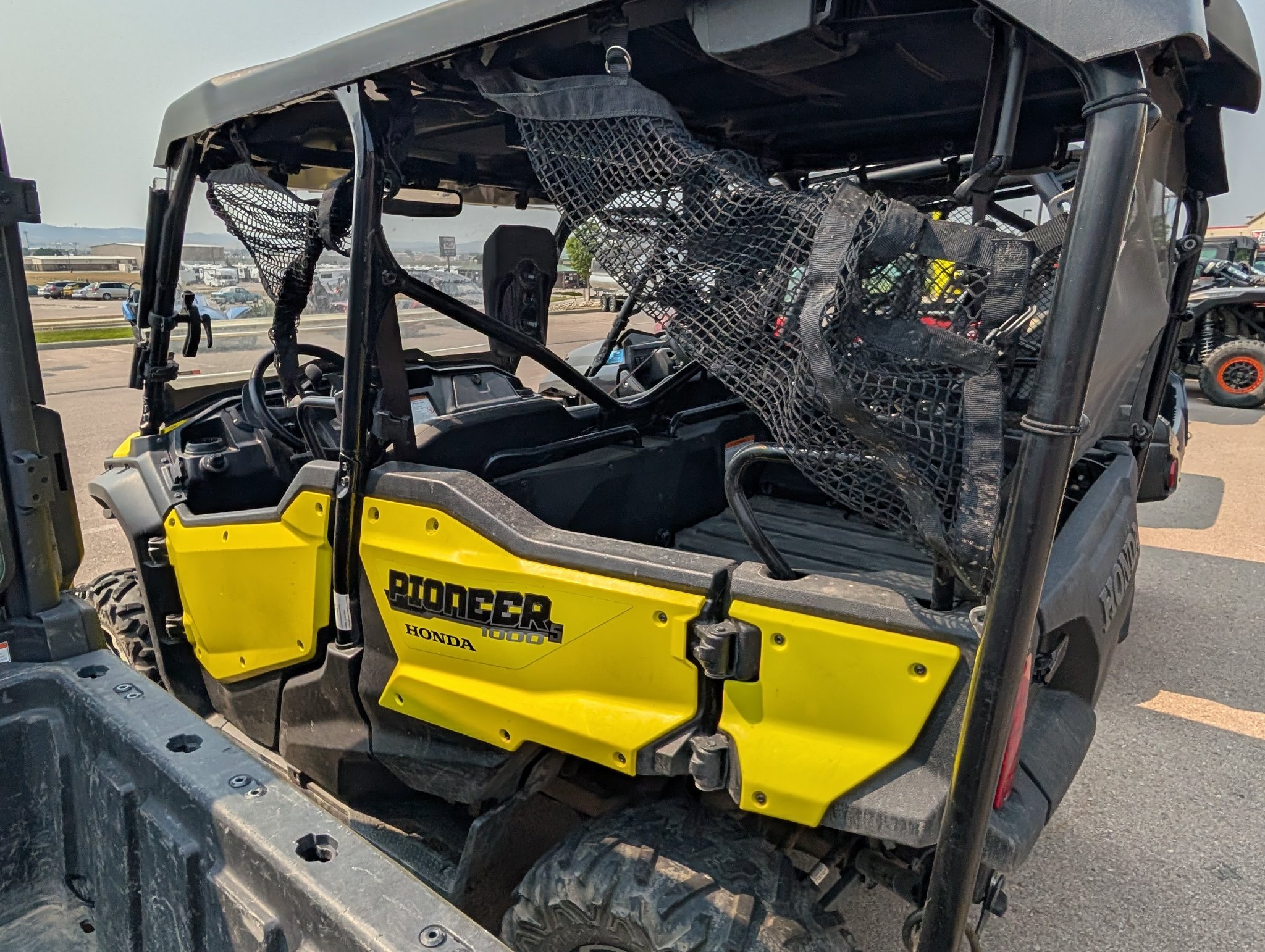 Honda Pioneer 1000-5 Deluxe Image