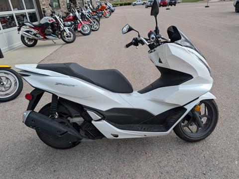 バイク PCX56(150cc) 2021 Honda PCX150 [Specs, Features, Photos] | wBW