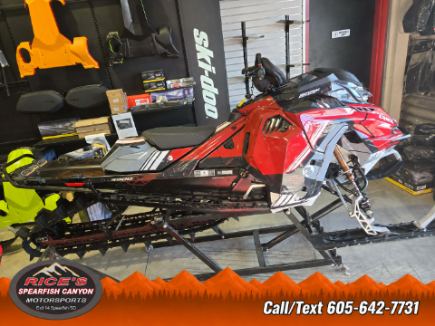 2026 Lynx Shredder DS 3900 850 E-TEC Turbo R PowderMax X-Light 3.0 SHOT w/ 10.25 in. Touchscreen