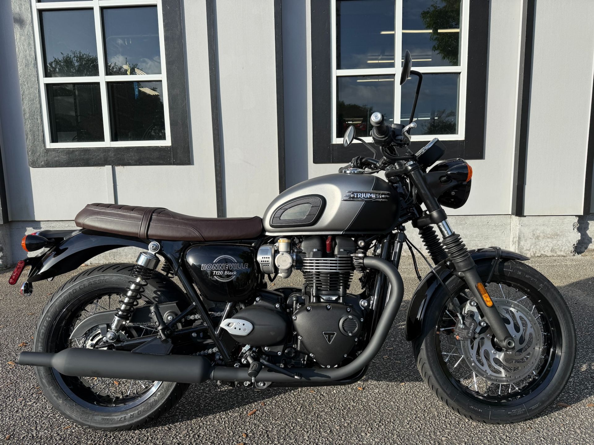 New 2026 Triumph Bonneville T120 Black | Motorcycles in North 
