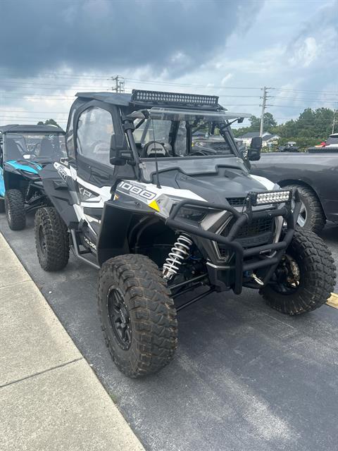 2019 Polaris RZR XP 1000 Ride Command — photo 1 of 11