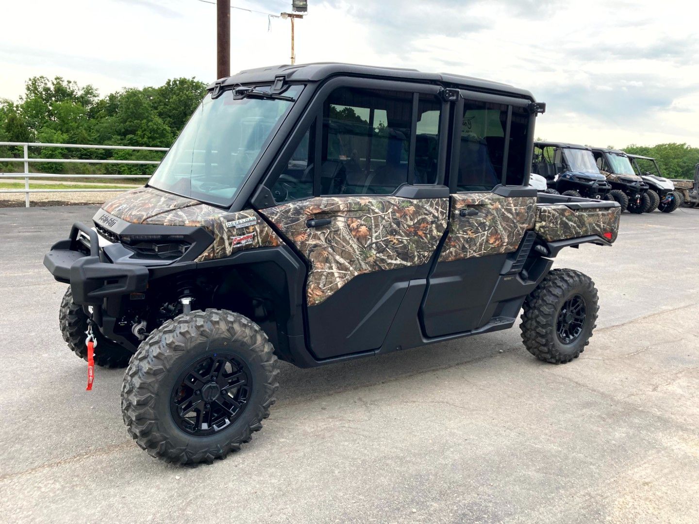 2026 Can-Am™ Defender MAX Limited HD11 1