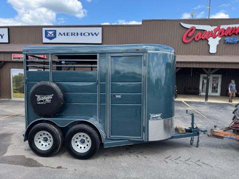 2026 Calico Two Horse Bumper Pull Trailer — photo 1 of 7