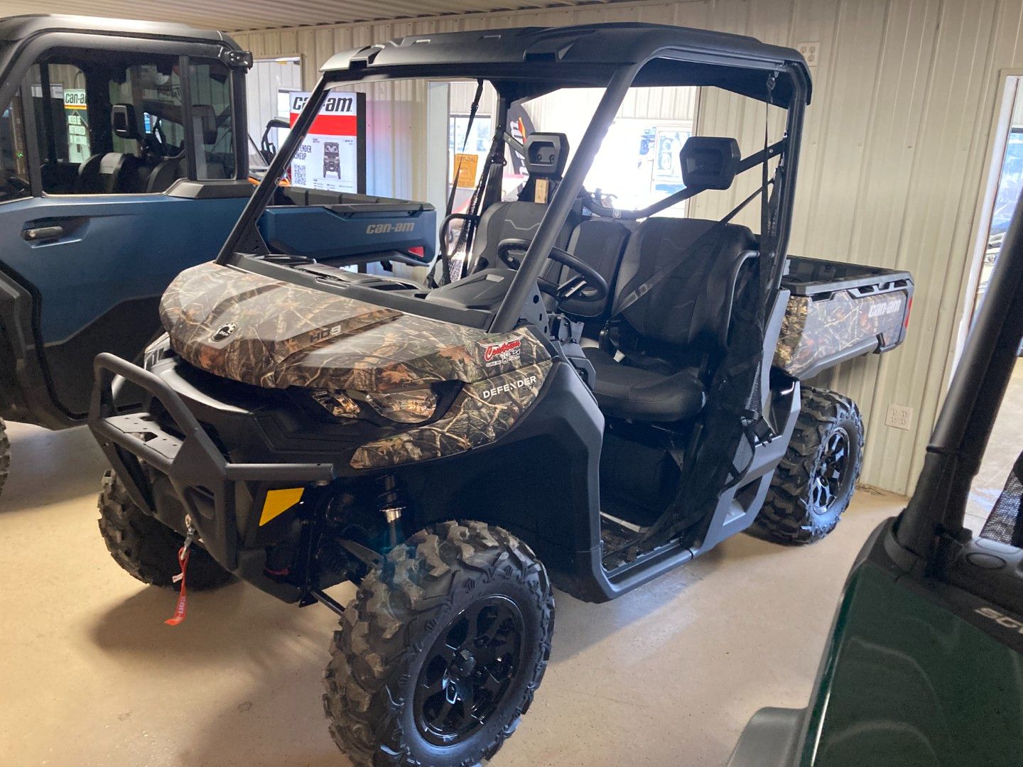 2026 Can-Am™ Defender XT HD9 3