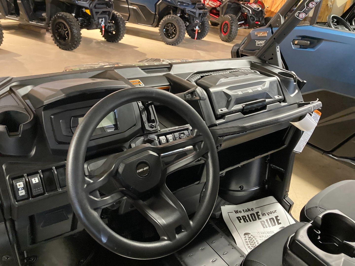 2026 Can-Am™ Defender XT HD9 5