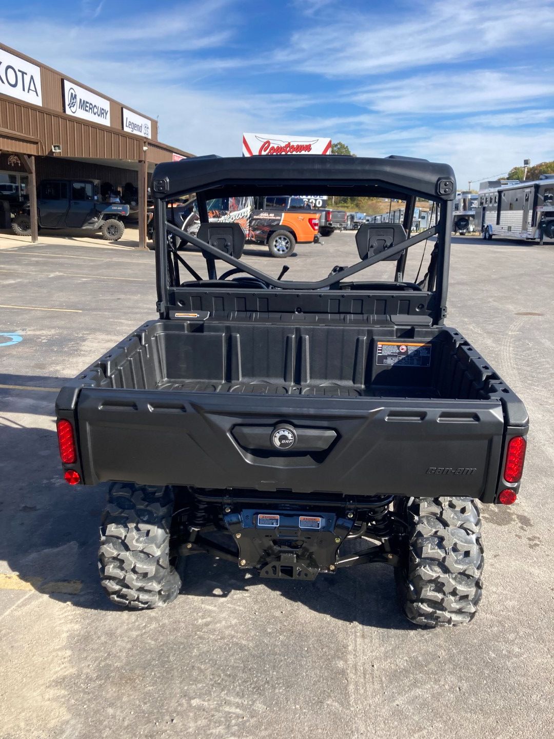 2026 Can-Am™ Defender XT HD9 4