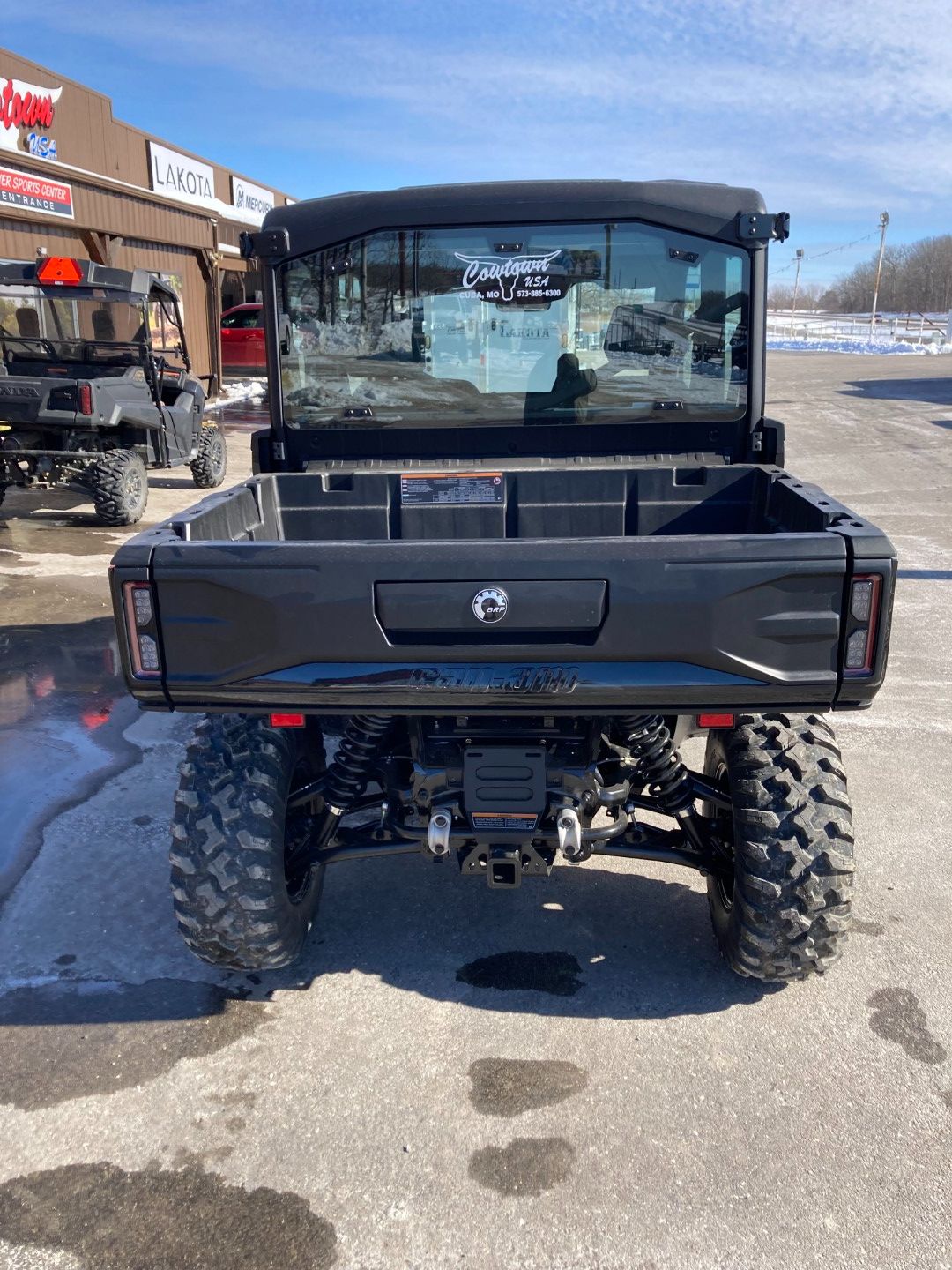 2026 Can-Am™ Defender MAX XT CAB HD11 with 10.25 in. touchscree 3