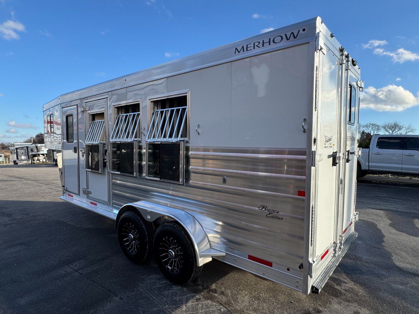 New 2026 Merhow Bronco Edition Slant Load Three Horse Trailer, Cuba MO ...