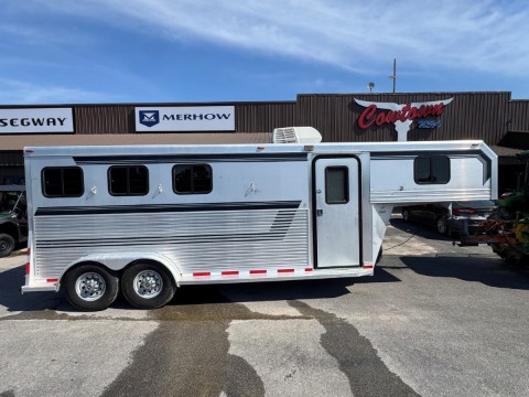 1997 Soft Touch Three Horse Trailer — photo 1 of 9