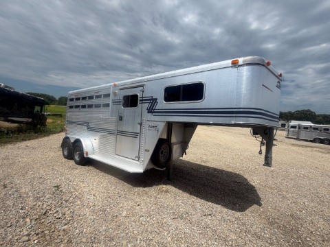 1994 Sundowner Three Horse Trailer — photo 1 of 9