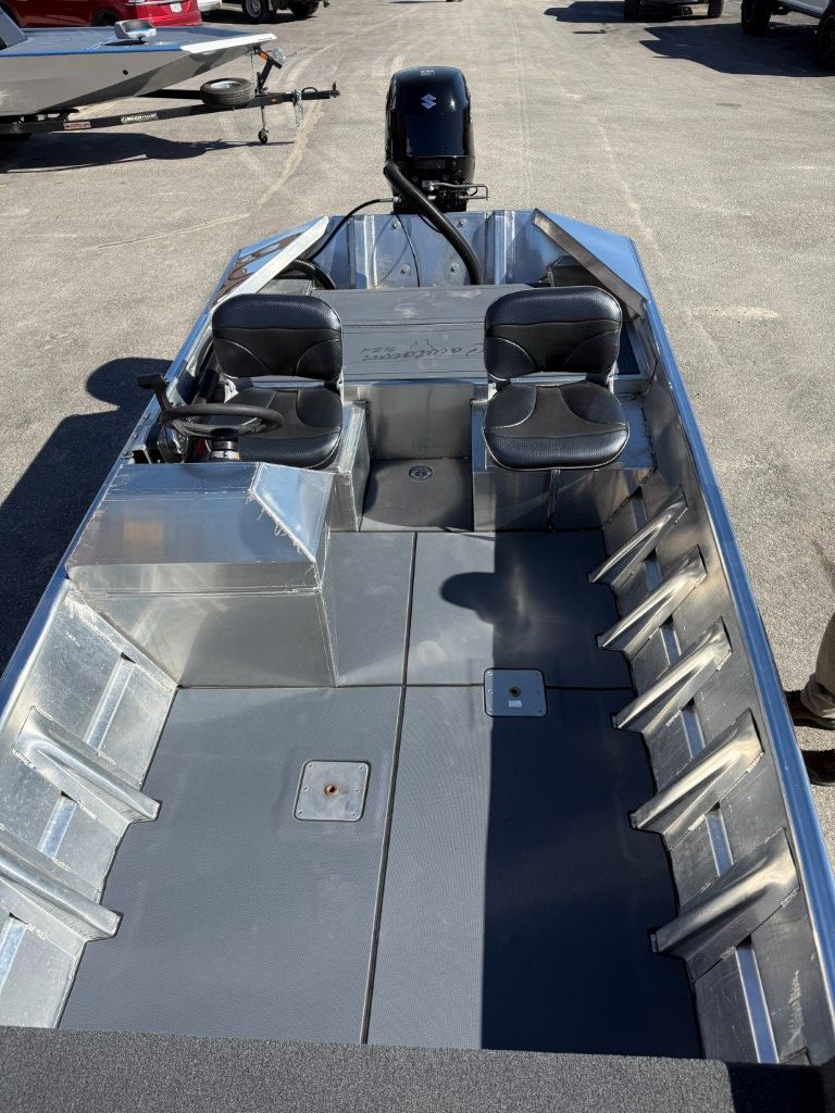 New 2025 Legend SS Semi-V Polished Sport Model Outboard Jet Boat