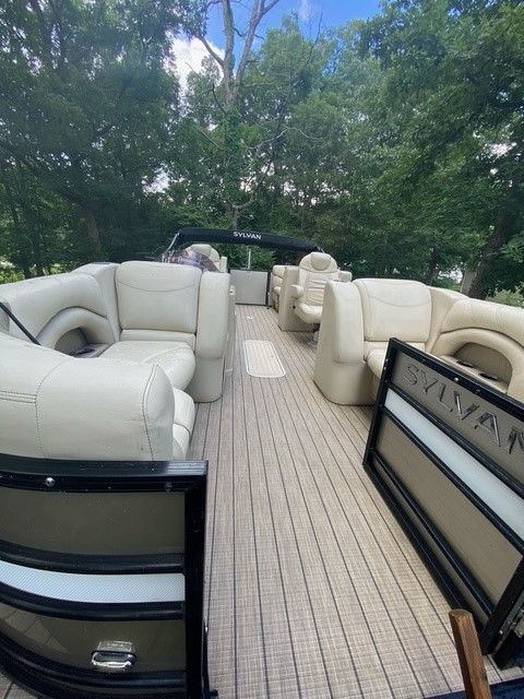 Used 2019 Sylvan 8520 Mirage LZ Tri Toon with 150 4 Stroke