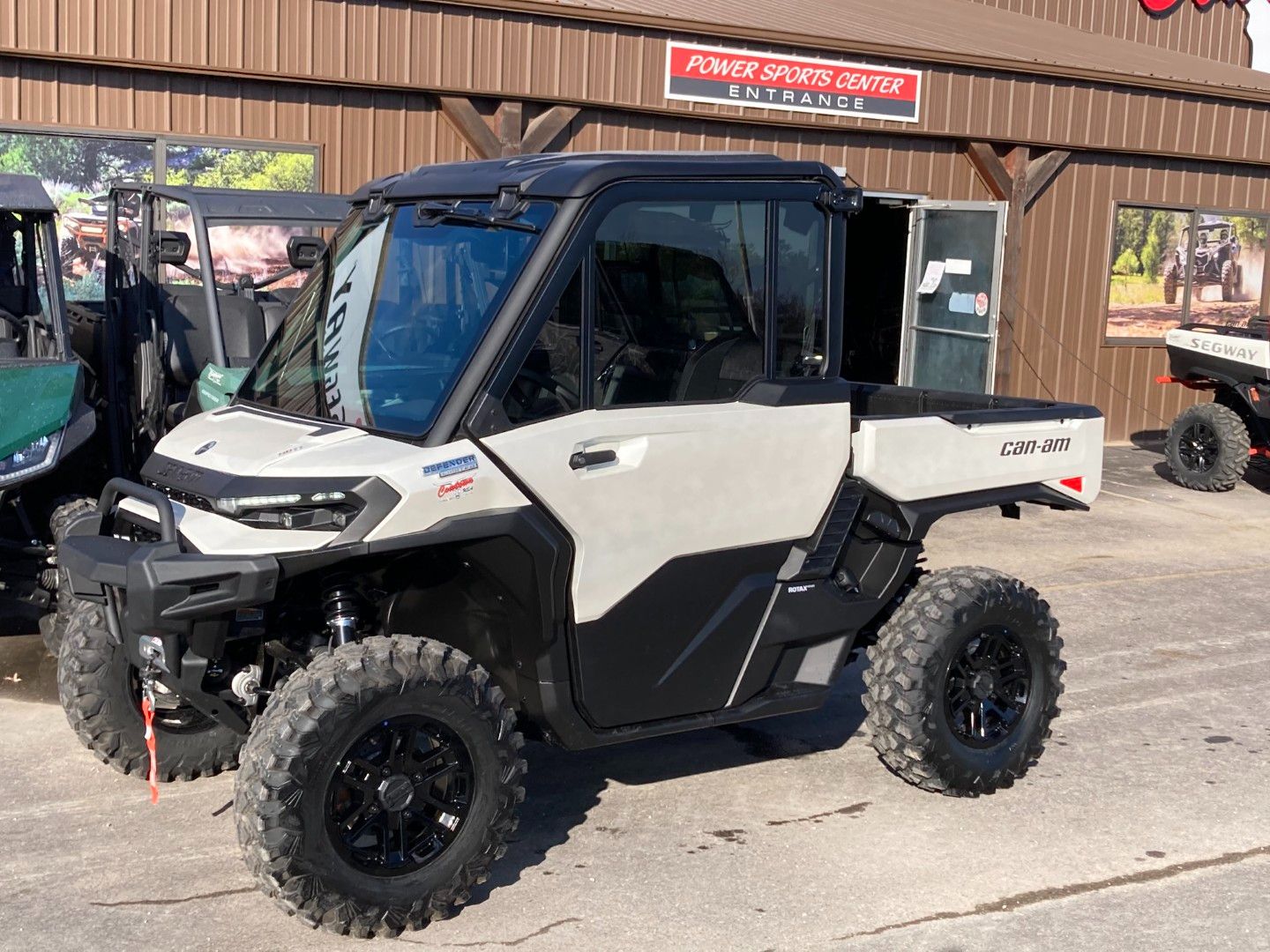 2026 Can-Am™ Defender Limited HD11 6
