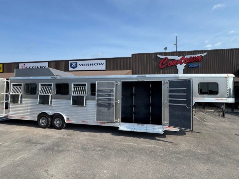 2017 Merhow Six Horse Trainer's Trailer — photo 1 of 9